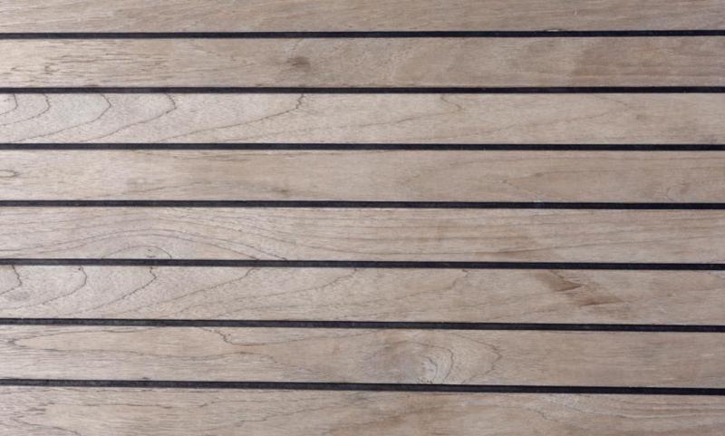 L'entretien d'une terrasse en bois varie selon l'essence choisie